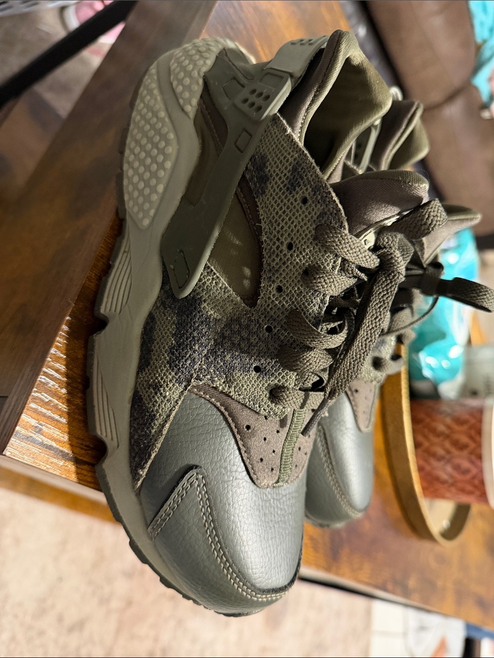 Nike Huarache Women's Olive Green pythonSneakers